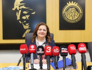 AK Parti’ye geçme kararı alan Burcu Köksal sessizliğini bozdu: CHP’den çok yoruldum