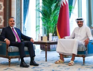 Bakan Fidan Doha’da Katar Emiri ile görüştü