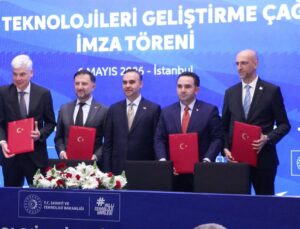 Bakan Kacır tarih verdi: Milli hibrit roketle 2027’de Ay’dayız