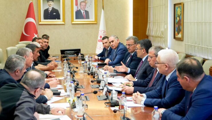 Bakanlıkta maden işçileri ve işveren arasında toplantı