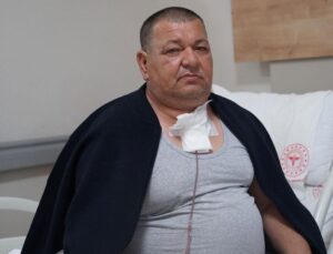 Bilecik’te bir kişinin boynundan 542 gram tiroit kitlesi çıkarıldı