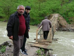 Bu köprüden geçmek yürek ister