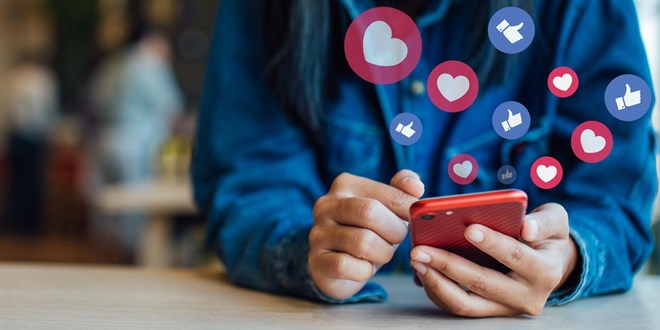 Çağın yeni tehlikesi 'dijital obezite'