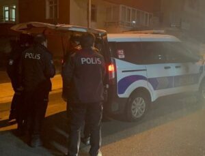 Çorum’da uyuşturucu operasyonunda kelepçeli şüpheli kaçtı, kısa sürede yakalandı