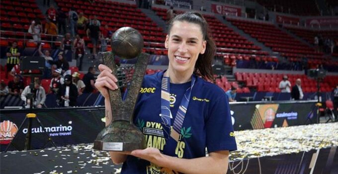 Fenerbahçe Opet’te Sevgi Uzun ile yollar ayrıldı