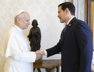 Gerilim sonrası ilk temas! Rubio ile Papa Vatikan’da bir araya geldi