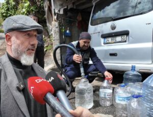 Görüntü İstanbul’un göbeğinden: 4 gündür su yok, bidonlarla kuyruğa girdiler