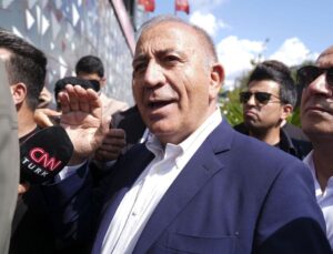 Gürsel Tekin’in kayyumluk görevine son verildi