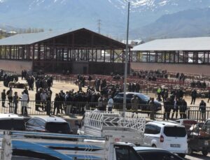 Hayvan pazarında silahlı kavga! 1 kişi öldü, 13 kişi yaralandı