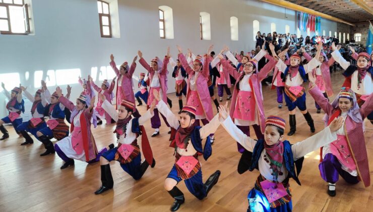 İstanbul’da "Türk Dünyası Çocuk Oyunları Şenliği" düzenlendi