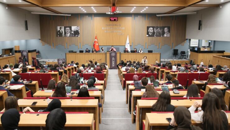 İzmir’de lise öğrencileri meclis deneyimi yaşadı