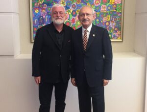 "Geliyor Kılıçdaroğlu" şarkısını yapan Onur Akın, tarafını belli etti