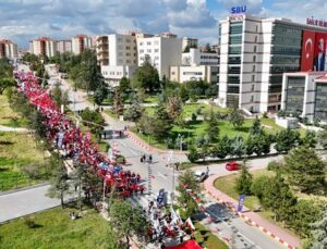 Sağlık Bilimleri Üniversitesi'nde Yer Gök Ay Yıldız: Sporfest 2026 Coşkuyla Başladı