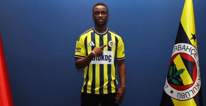 Amara Diouf resmen Fenerbahçe’de