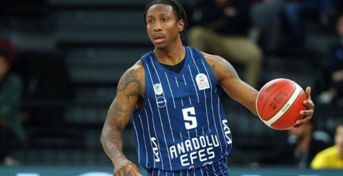 Anadolu Efes, Saben Lee ile yollarını ayırdı