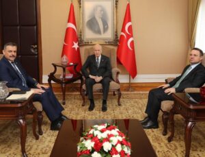 Bakan Çiftçi ile Bakan Gürlek, Devlet Bahçeli’yi ziyaret etti