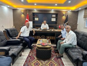 Siirt Vakfı Anadolu Yakası Şube Başkanı Tevfik Cengiz’den Hikmet Deryalar’a Anlamlı Ziyaret