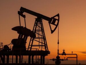 Brent petrolün varili 90 doların altına geriledi