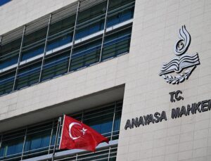 CHP itiraz etti, o partinin amblemi silindi