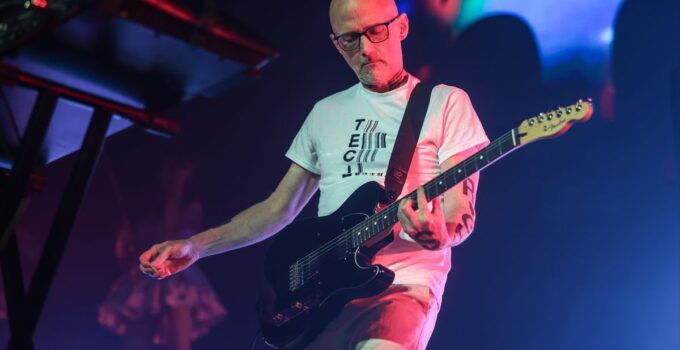 Elektronik müziğin öne çıkan isimlerinden Moby, İstanbul’da konser verdi