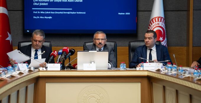 Okul saldırılarının kökü ailede ve dijitalde aranıyor