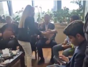 Özel "Ferdi Zeyrek için ‘çarpıldı’ diyen kadın partide çikolata dağıtıyor" dedi, jet yanıt geldi