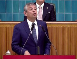 Özgür Özel, parti grubunda ağzını bozdu: Göbek atıyor yavşaklar