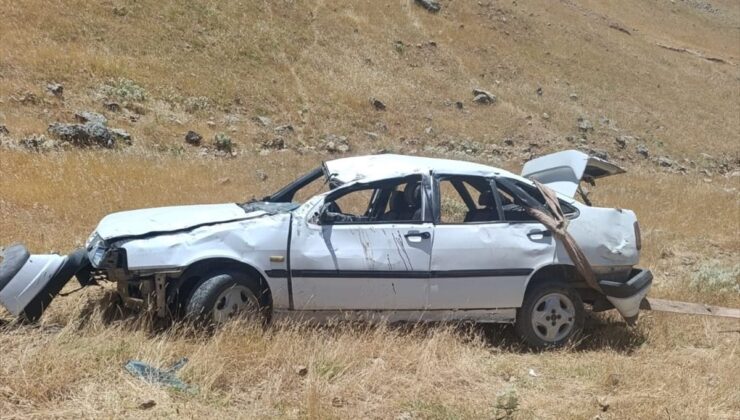 Siirt’te şarampole devrilen otomobildeki 3 kişi yaralandı