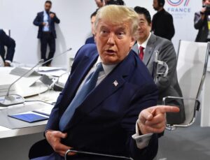 Trump: Anlaşma metnini beğenmezsem füzeyi yerler