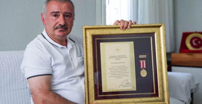 15 TEMMUZ DEMOKRASİ ZAFERİNİN 10. YILI – Sakarya Valiliğine yönelik işgal girişiminde yaralanan gazi o geceyi unutamıyor