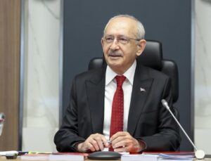 91 milletvekilinin istifa ettiği dakikalarda Kılıçdaroğlu’ndan dikkat çeken paylaşım