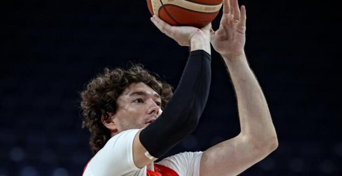 A Milli Basketbol Takımı, İsviçre maçının hazırlıklarını sürdürdü