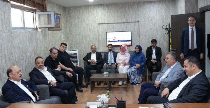 AK Parti Ankara Milletvekili Bilgin, Çubuk’ta ziyaretlerde bulundu