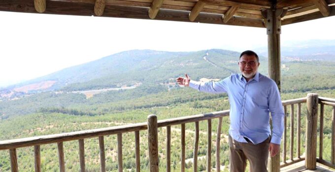 AK Parti İzmir’de 206 milyon fidan ve tohum toprakla buluştu
