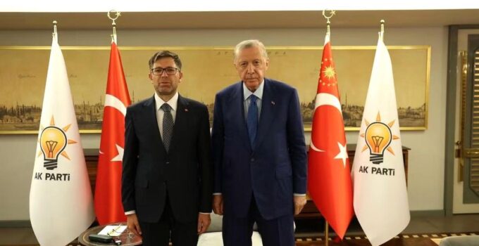AK Parti Siirt İl Başkanı Abdulhakim Gider Oldu
