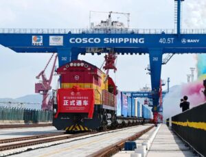 Albüm: Çin’in Xiamen kentindeki deniz-demiryolu intermodal hattı hizmete girdi