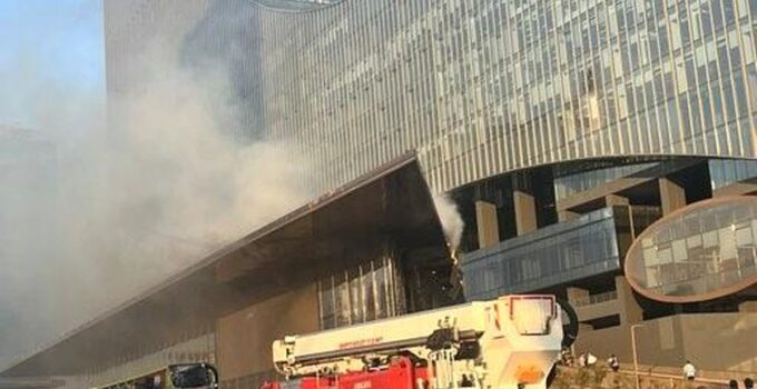 Ankara’da iş yerinde çıkan yangın söndürüldü