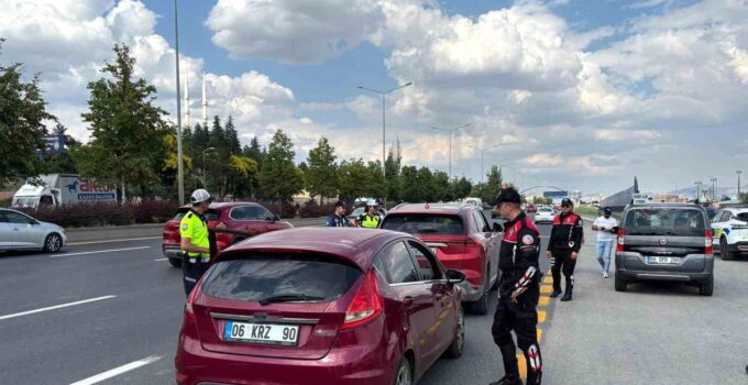 Ankara’da NATO Zirvesi kapsamında asayiş ve trafik denetimleri tüm hızıyla devam ediyor