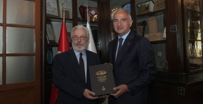 Bakan Ersoy, IRCICA’nın çalışmalarını inceledi