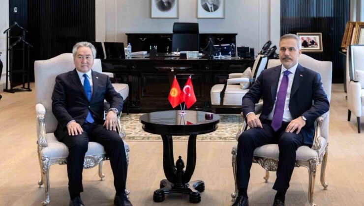 Bakan Fidan, Kırgızistanlı mevkidaşıyla bir araya geldi