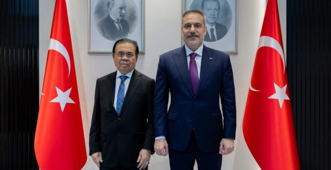 Bakan Fidan, Moro İslam Kurtuluş Cephesi lideri İbrahim ile görüştü