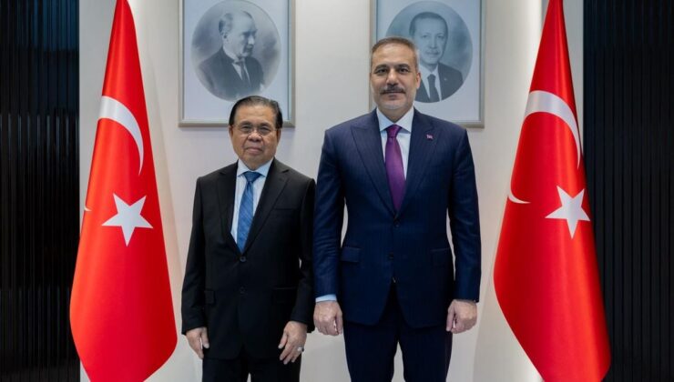 Bakan Fidan, Moro İslam Kurtuluş Cephesi lideri İbrahim ile görüştü