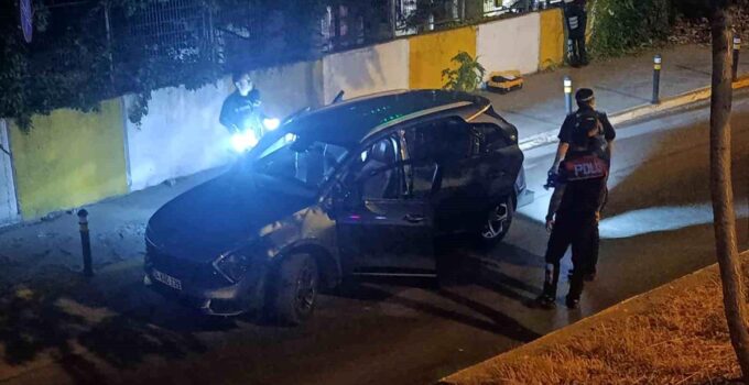Beylikdüzü’nde ‘dur’ ihtarına uymayan 2 kişi yakalandı