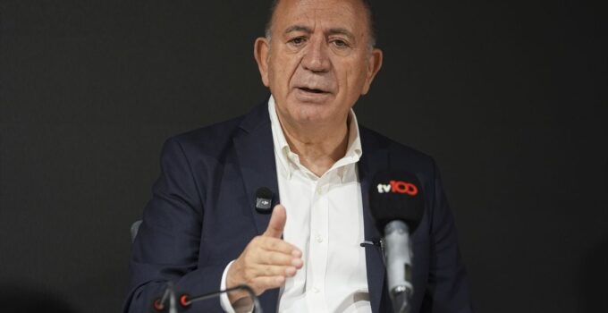 CHP İstanbul İl Başkanlığı’nda partiye katılım töreni düzenlendi