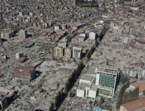 Depremde 115 kişinin öldüğü Penta Park Sitesi davasında karar