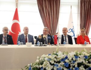 DEÜ’de İngilizce tıp dönemi başlıyor