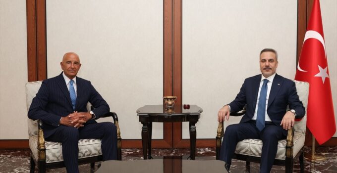 Dışişleri Bakanı Fidan, ABD’nin Ankara Büyükelçisi Barrack’ı kabul etti