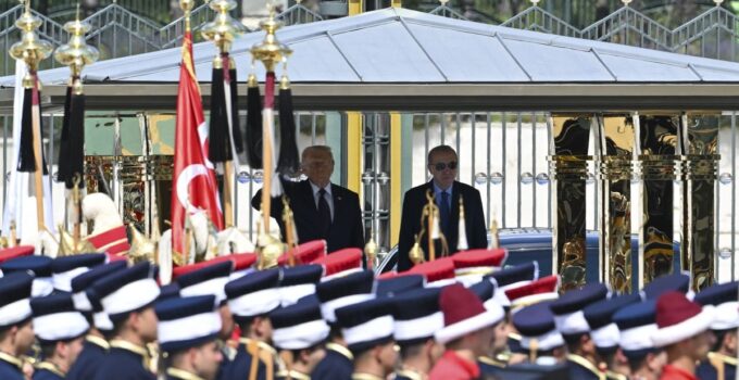 Erdoğan ve Trump’tan NATO Zirvesi’nde Resmi Tören