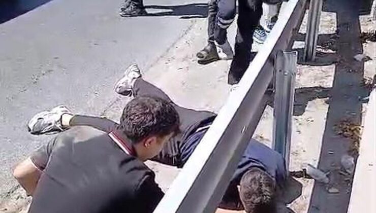 Esenler’de virajı alamayan motosiklet bariyerlere çarparak devrildi: 1 yaralı