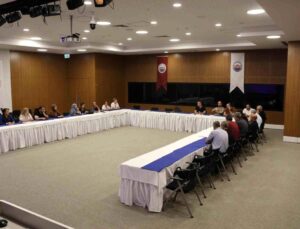 Fethi Sekin Şehir Hastanesi’nde çalışan memnuniyeti ele alındı
